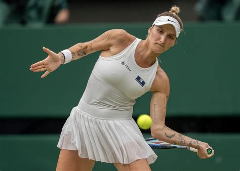 Markéta Vondroušová (@marketavondrousova) .